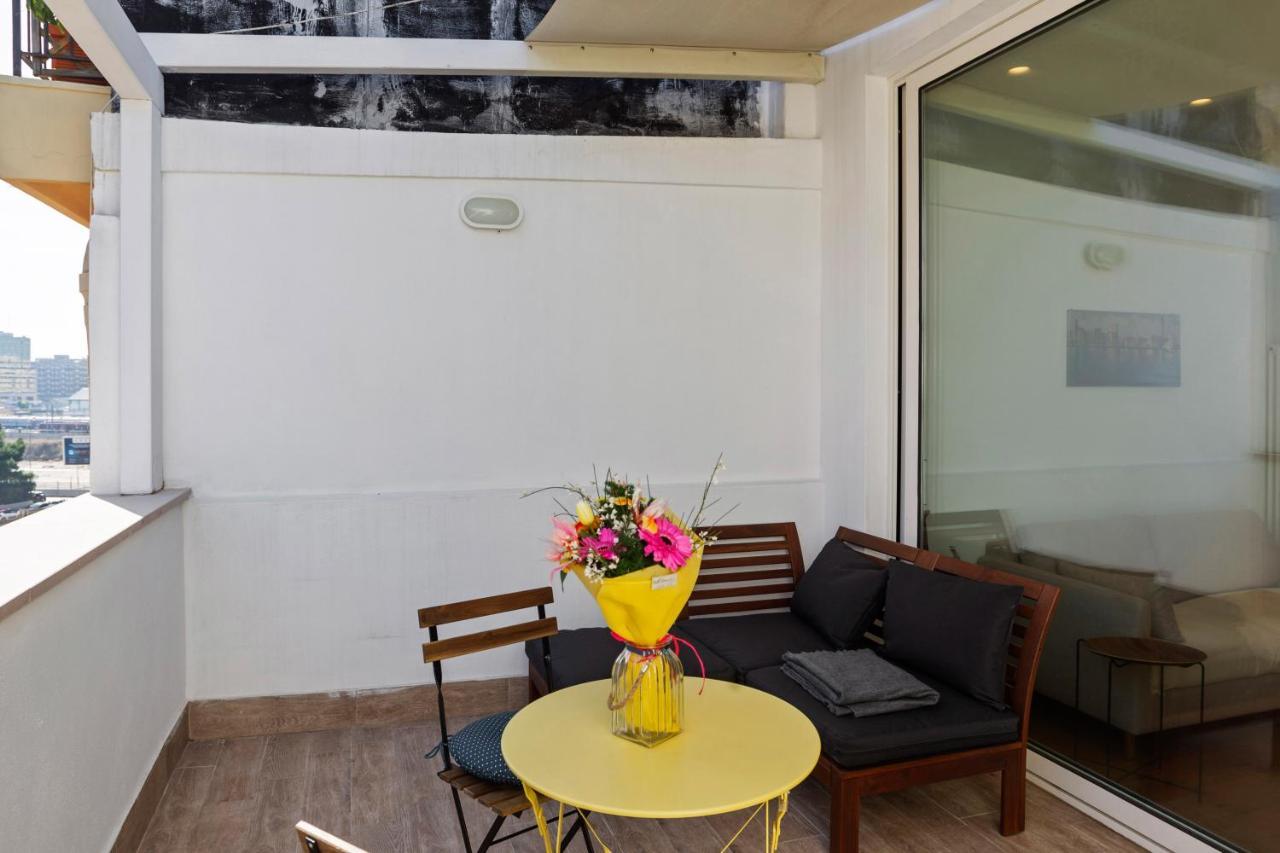 Madonella Apartment Con Terrazzo Бари Экстерьер фото